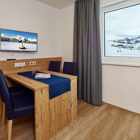 Garni Kristall 호텔 3*