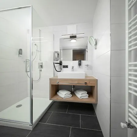 Garni Kristall Hotel