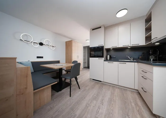 Garni Kristall קוהטאי