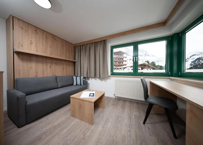 Garni Kristall 3* קוהטאי