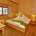 Hotell Garni Kristall