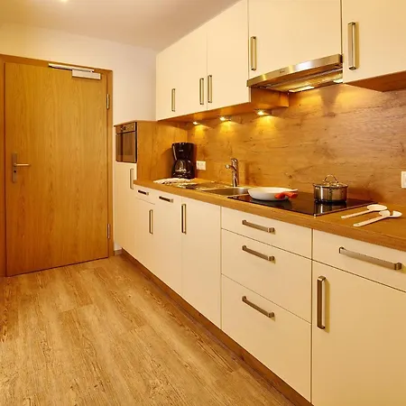 Garni Kristall 3*