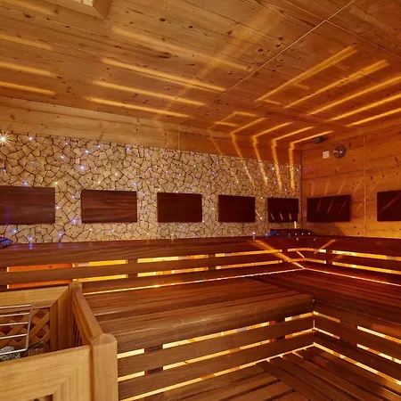 Garni Kristall Hotell 3*