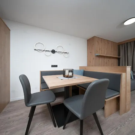 호텔 Garni Kristall 3*