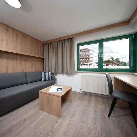 Garni Kristall 3* 퀴타이